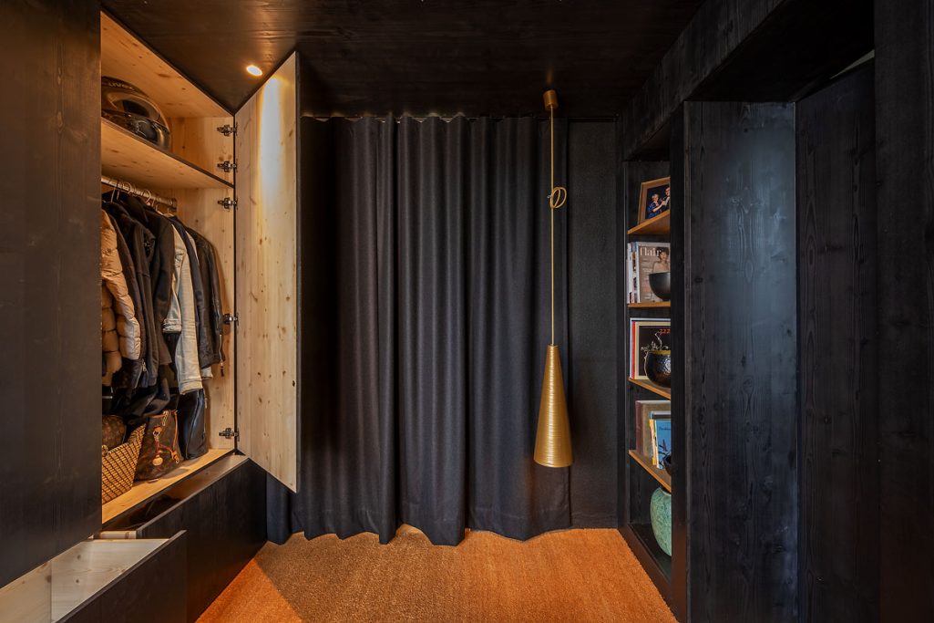 GARDEROBE